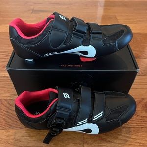 Peloton Cycling Shoes size 40 (Men size 7/Women size 9)